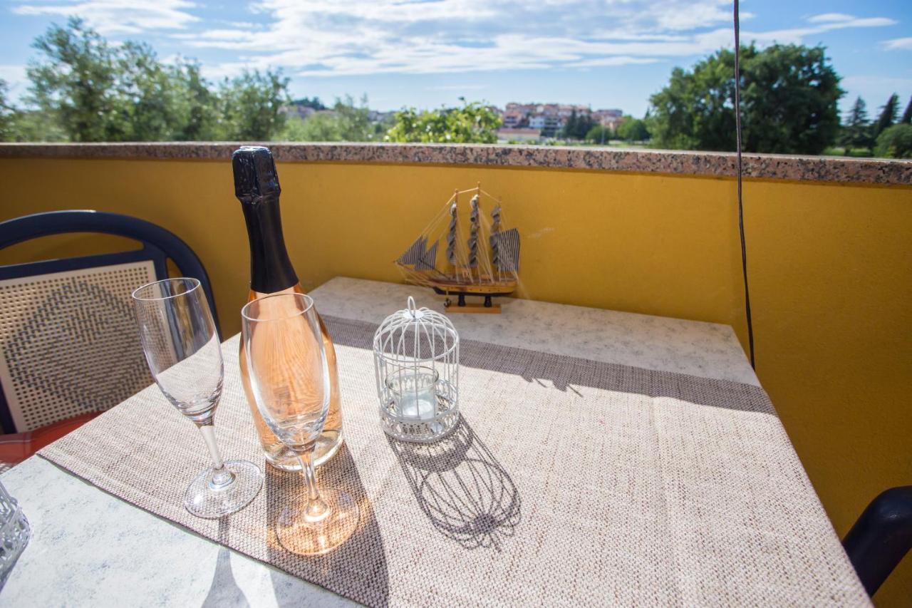 Апартаменты Apartman Vlado Врсар Экстерьер фото