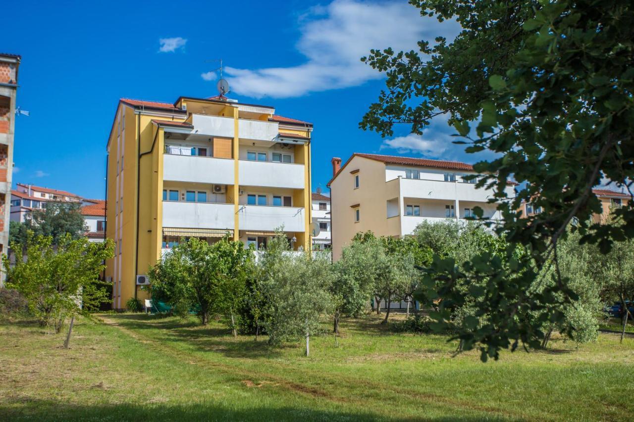 Апартаменты Apartman Vlado Врсар Экстерьер фото